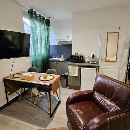 Nassau2 F1 Apartment Beauvais Bagian luar foto